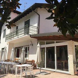 https://valdolivo.hotelitalianriviera.com